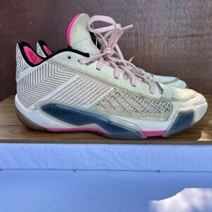 Air Jordan Men’s Stylish Cream and Pink Sneakers